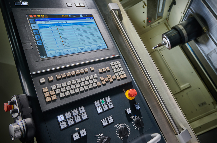 Advanced Makino Pro6™ CNC Control that Maximizes Machine Performance